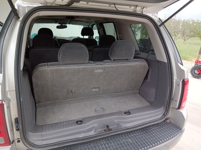 2003 EXPLORER XLT 4X4 (24).jpg